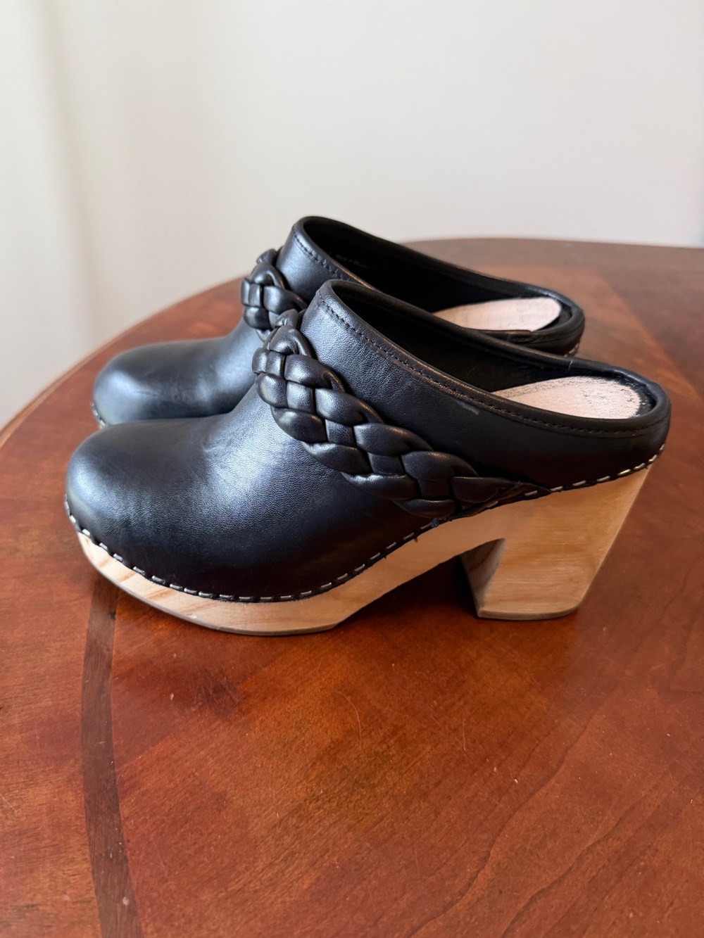 Dolce Vita Hila Braided Black Leather Clogs Size 7.5 Boho Heels Slip On Shoes